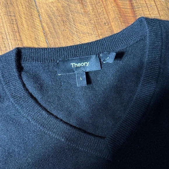 Theory Men's Black V-Neck Sweater